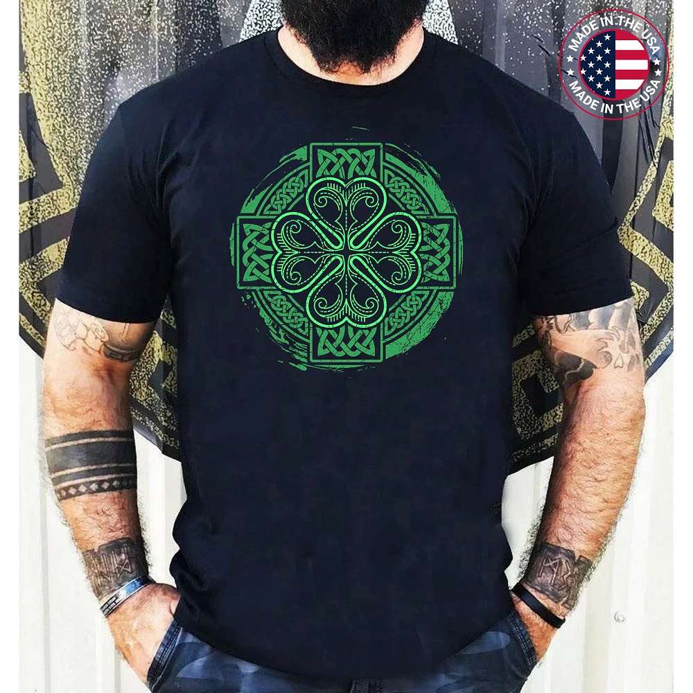 Celtic Knot Irish Shamrock Three Leaf Clover St Patricks Day T-Shirt